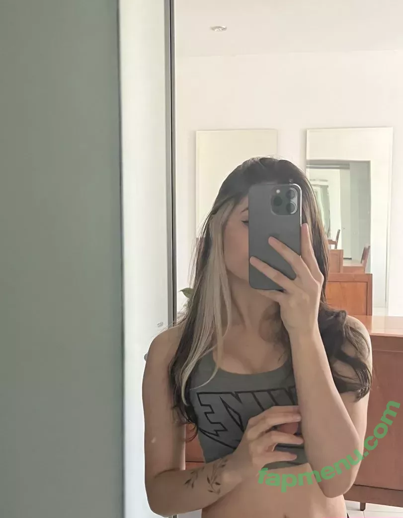 Ingrid Larissa nude photo #0008 (_ingridlarissa / yayahuz)