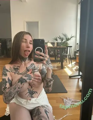 InkedSophiie / sophiies_secret nude photo #0025