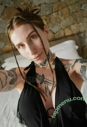 inkedsophiiefree / inkedxxsophiie nude photo #0005