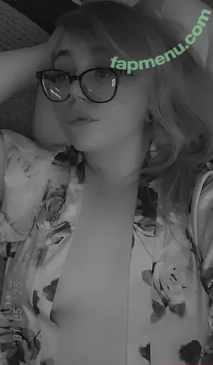  nude photo #0005