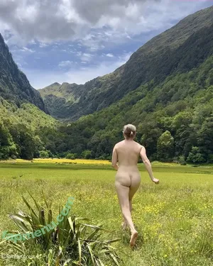  nude photo #0009