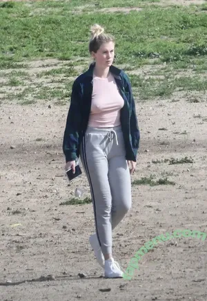 Ireland Baldwin / chloebaldwin... / irelandbasingerbaldwin nude photo #0639