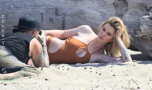 Ireland Baldwin / chloebaldwin... / irelandbasingerbaldwin nude photo #0643