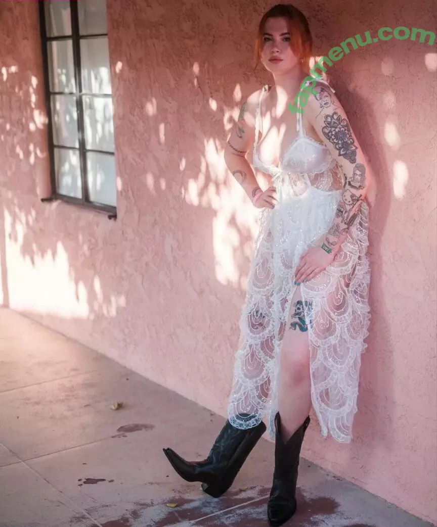Ireland Baldwin nude photo #0091 (chloebaldwin... / irelandirelandireland)
