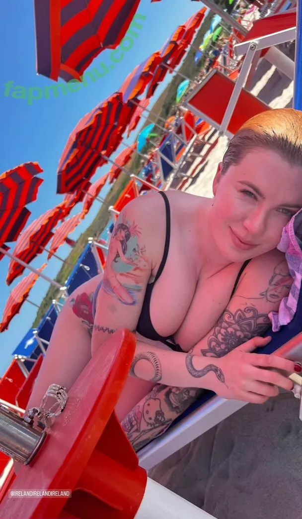 Ireland Baldwin nude photo #0105 (chloebaldwin... / irelandirelandireland)