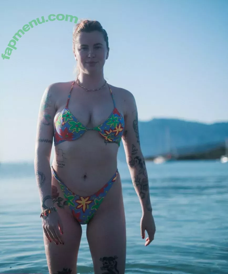 Ireland Baldwin nude photo #0116 (chloebaldwin... / irelandirelandireland)