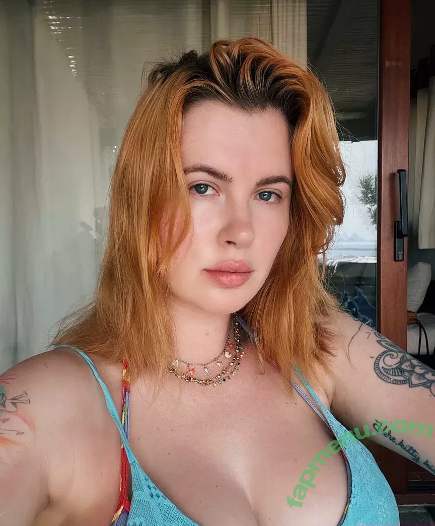 Ireland Baldwin nude photo #0118 (chloebaldwin... / irelandirelandireland)