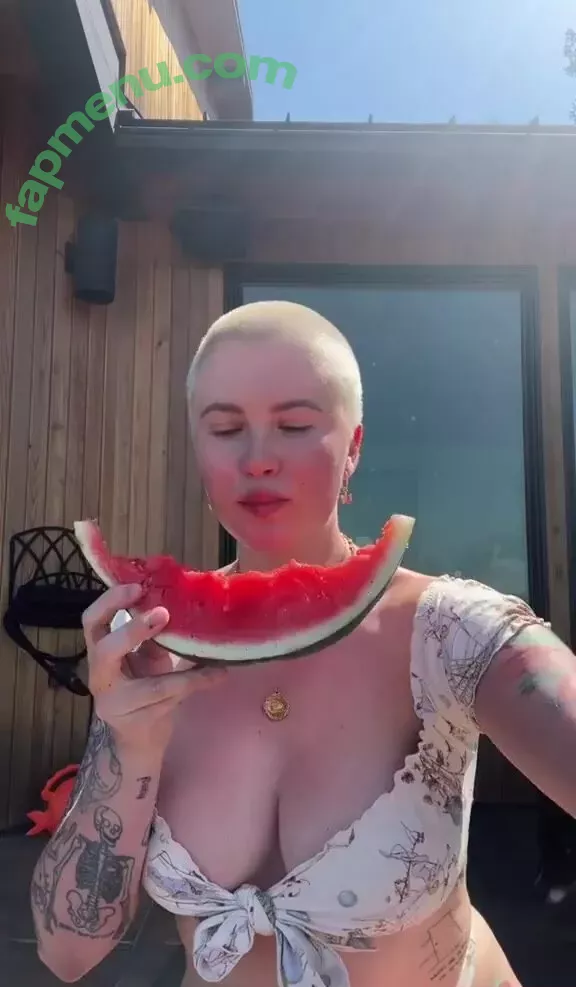 Ireland Baldwin nude photo #0128 (chloebaldwin... / irelandirelandireland)