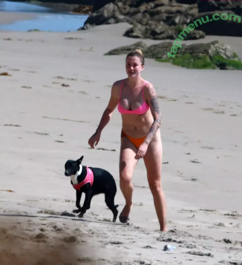 Ireland Baldwin nude photo #0133 (chloebaldwin... / irelandirelandireland)