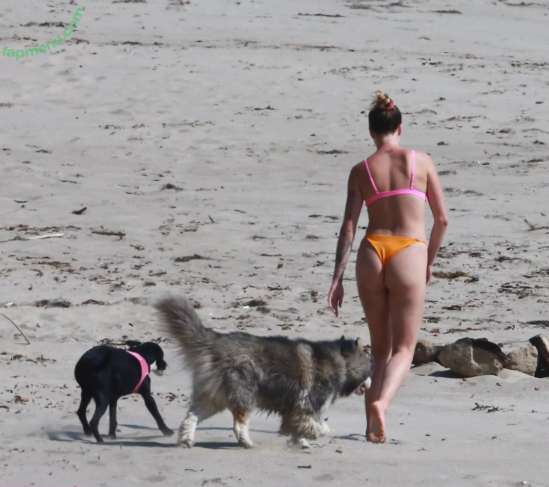 Ireland Baldwin nude photo #0137 (chloebaldwin... / irelandirelandireland)