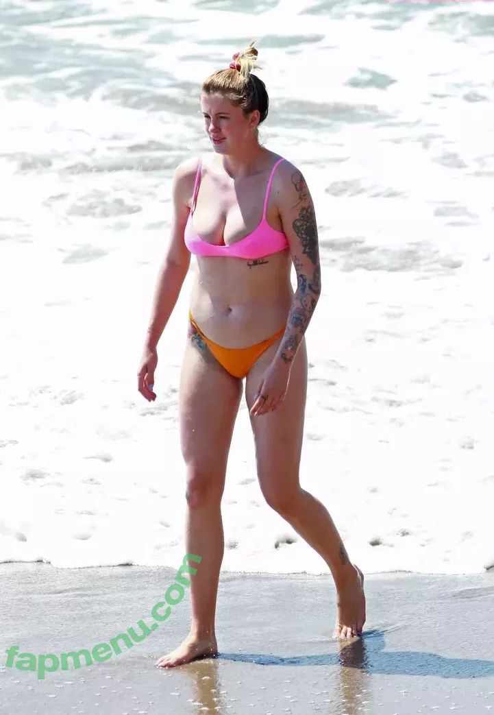 Ireland Baldwin nude photo #0143 (chloebaldwin... / irelandirelandireland)