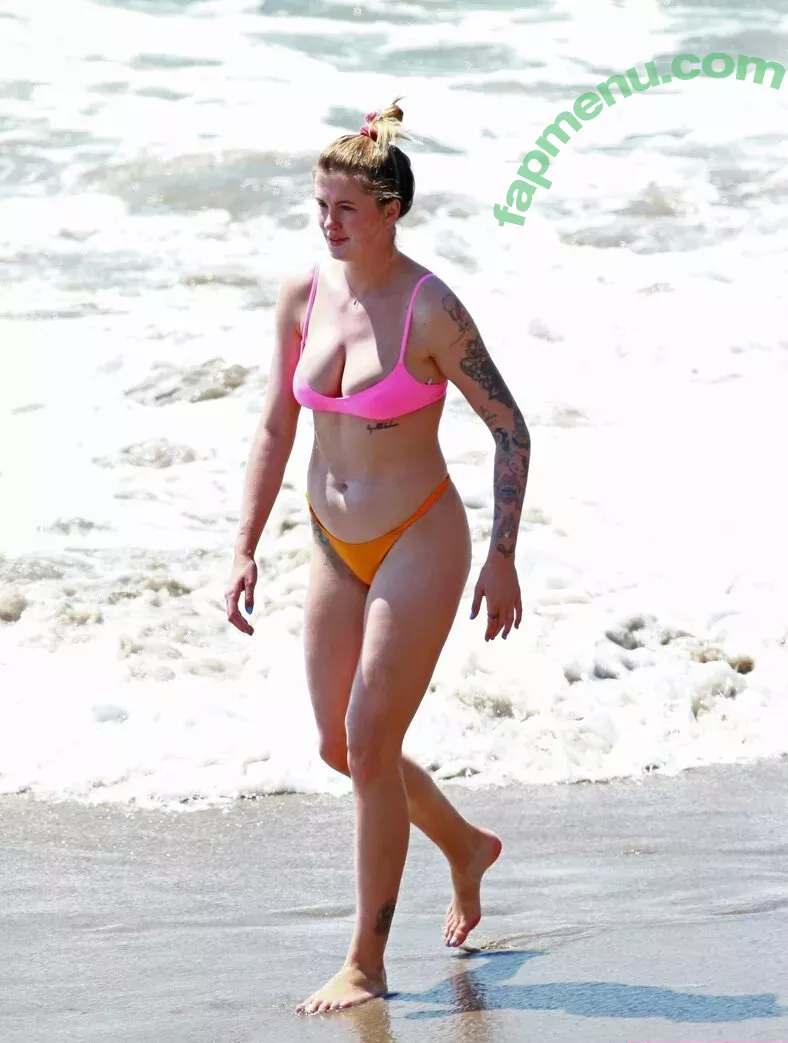 Ireland Baldwin nude photo #0144 (chloebaldwin... / irelandirelandireland)