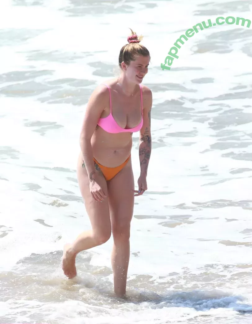 Ireland Baldwin nude photo #0149 (chloebaldwin... / irelandirelandireland)