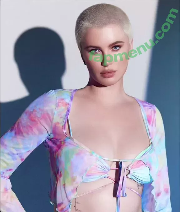 Ireland Baldwin nude photo #0155 (chloebaldwin... / irelandirelandireland)