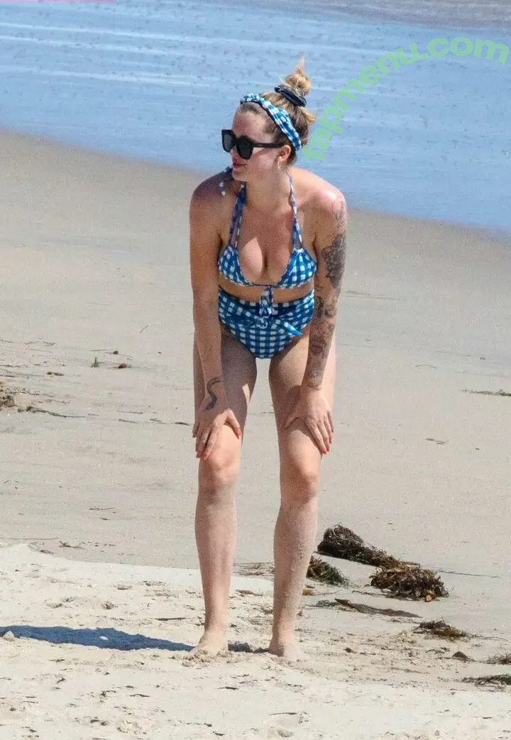Ireland Baldwin nude photo #0567 (chloebaldwin... / irelandirelandireland)