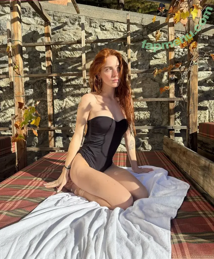 Irene Giussani nude photo #0008 (imredfoxy)