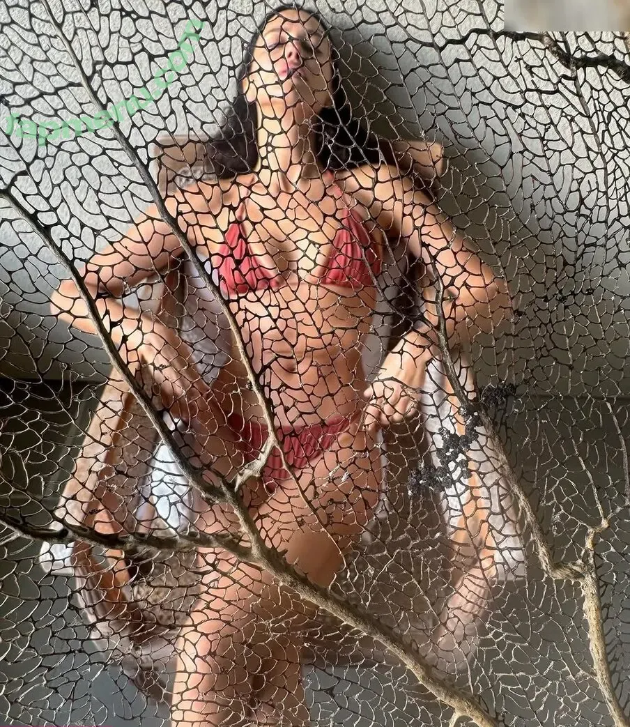 Irina Shayk nude photo #1948 (irinashayk / theirishayk)