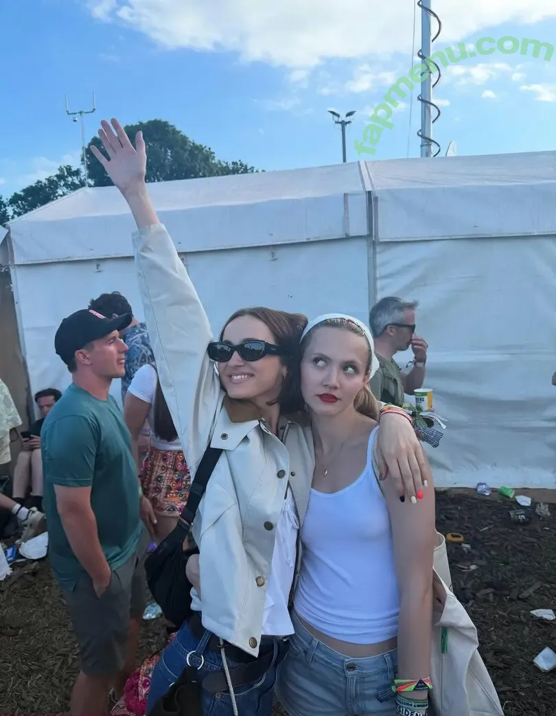 Iris Apatow nude photo #0138 (irisapatow)