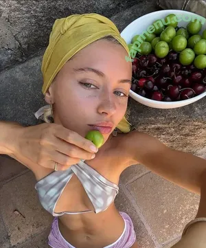 Iris Law / icelandicgirl69 / lirisaw nude photo #0291