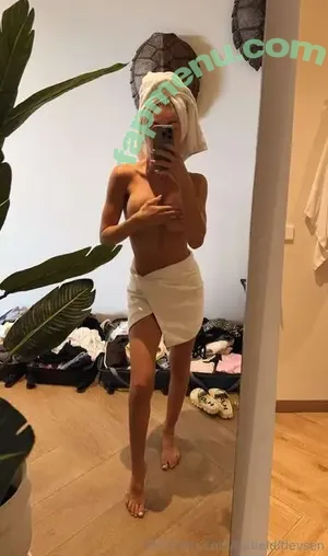 Isabel Ditlevsen / Isabelditlevsen nude photo #0059