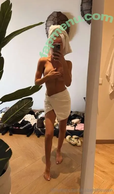 Isabel Ditlevsen nude photo #0059 (Isabelditlevsen)