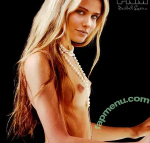 Isabel Lucas / isabellucas nude photo #0029
