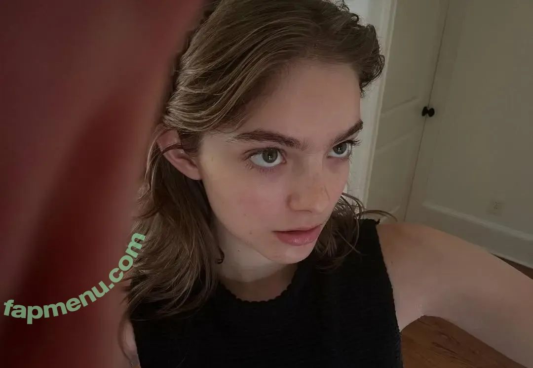 Isabel Myers nude photo #0104 (isabelmyers_s / shycutegf)