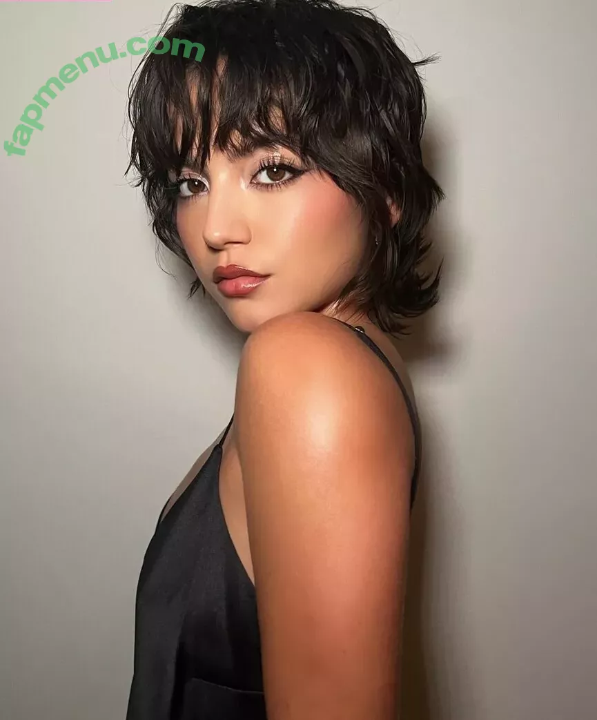 Isabela Merced nude photo #0956 (isabelamerced)