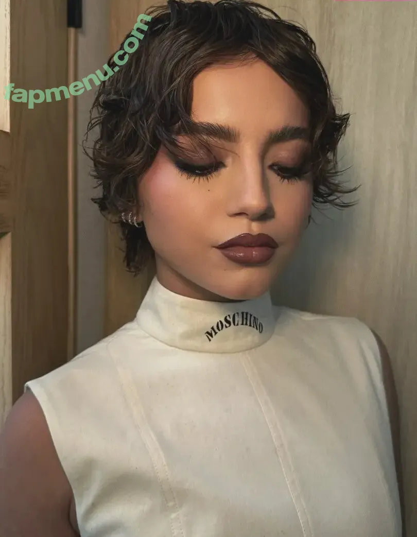 Isabela Merced nude photo #1534 (isabelamerced)