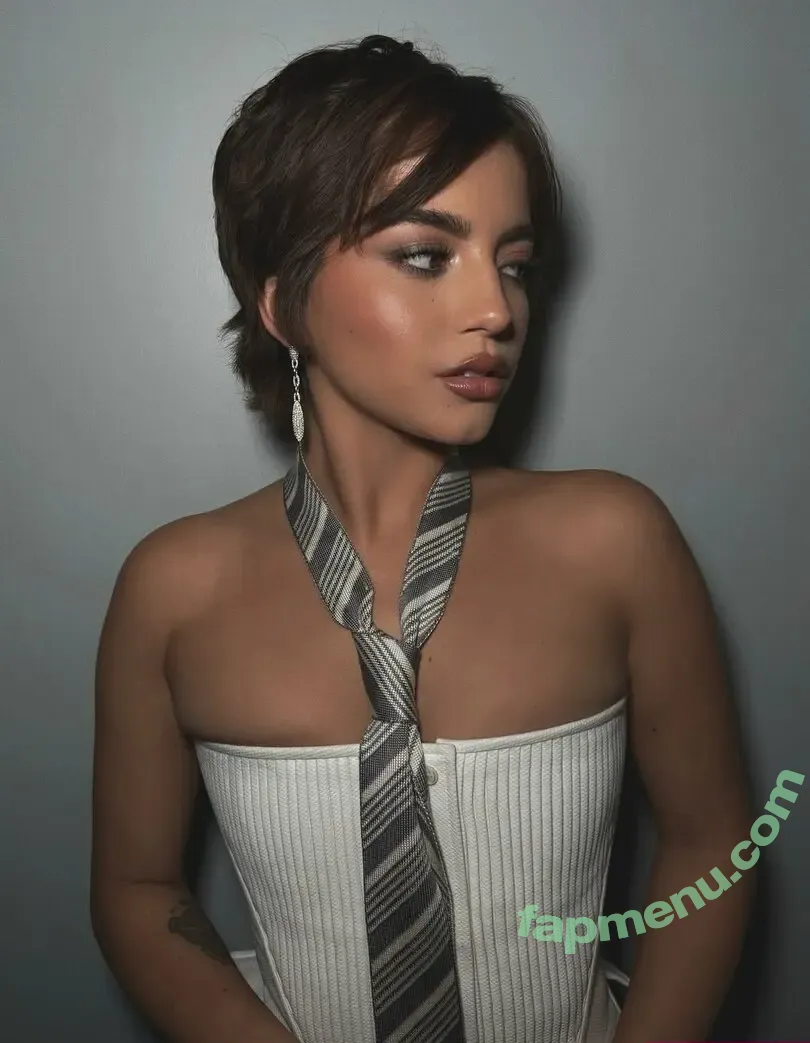 Isabela Merced nude photo #1540 (isabelamerced)