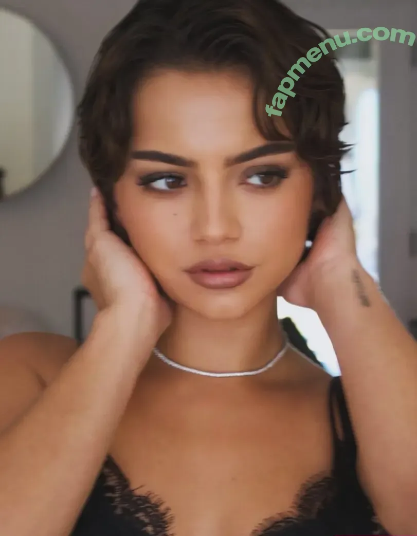 Isabela Merced nude photo #1669 (isabelamerced)