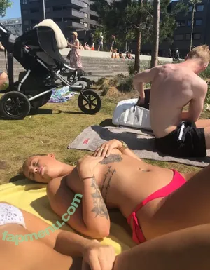  nude photo #0006