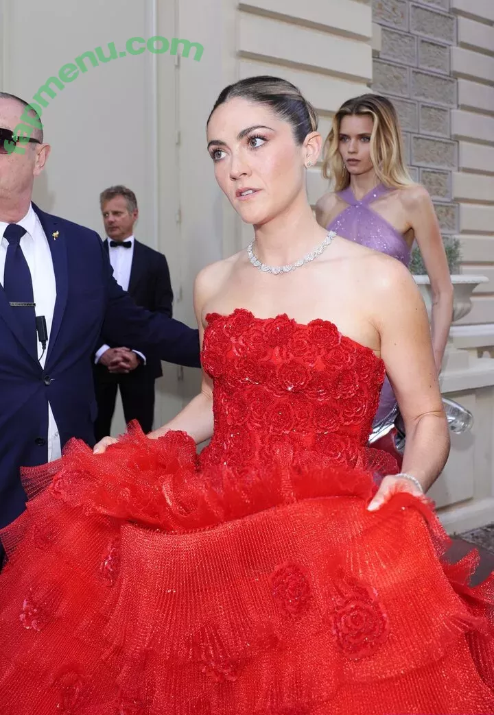 Isabelle Fuhrman nude photo #0008 (isabellefuhrman)