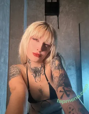 Isadora / aquelaisaali / aquelapessoaali nude photo #0022