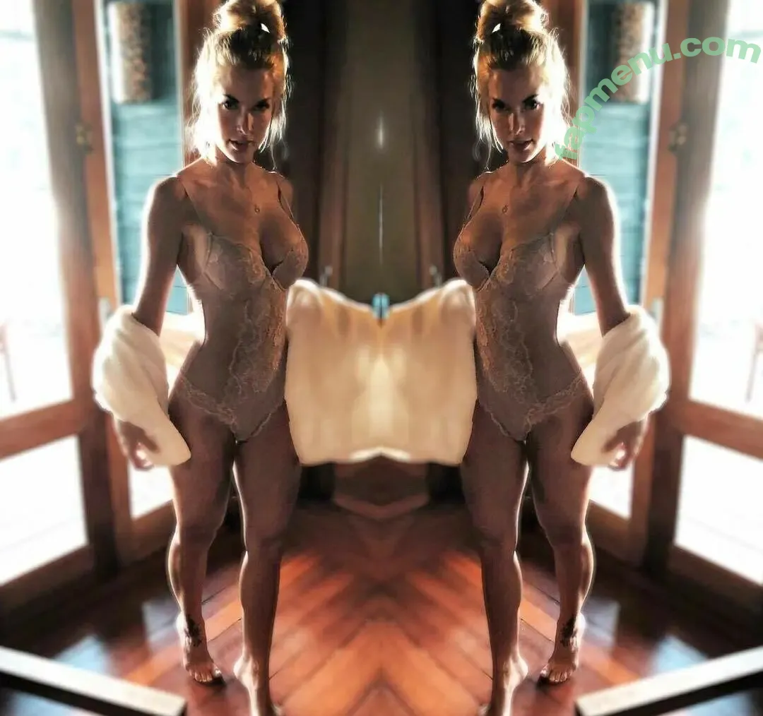 Isi Glück nude photo #0344 (isi_glueck / isi_glück)