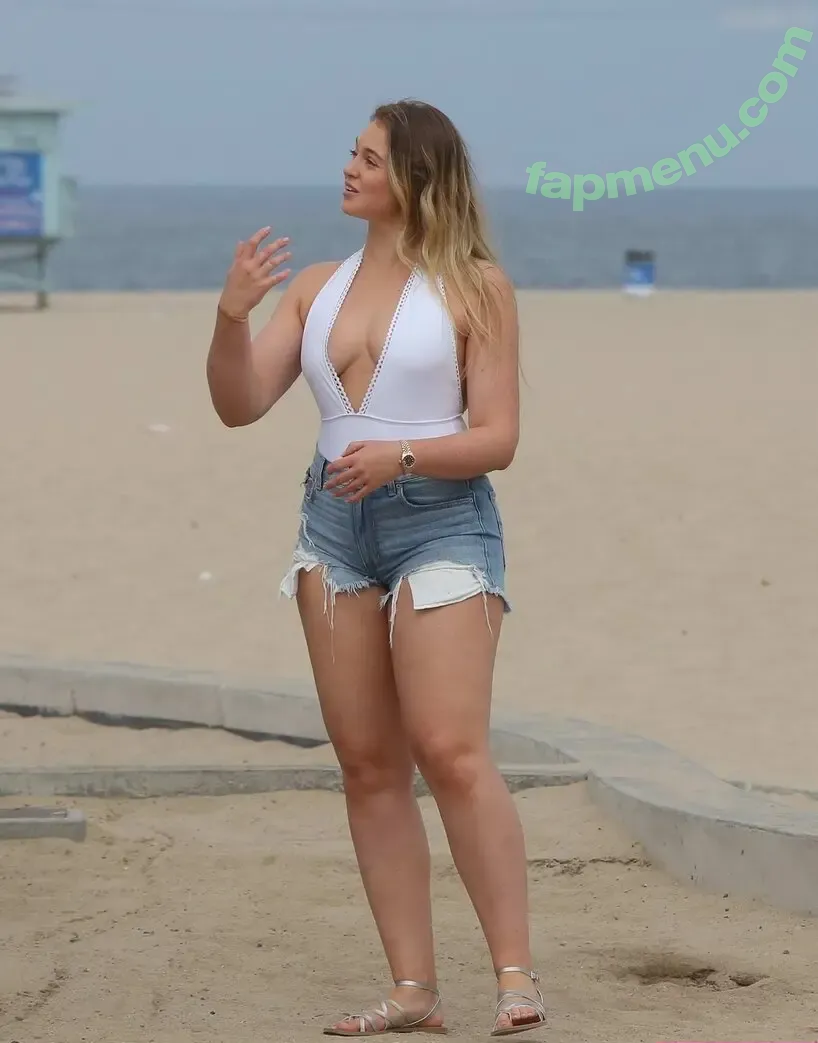 Iskra Lawrence nude photo #0838 (iskra)