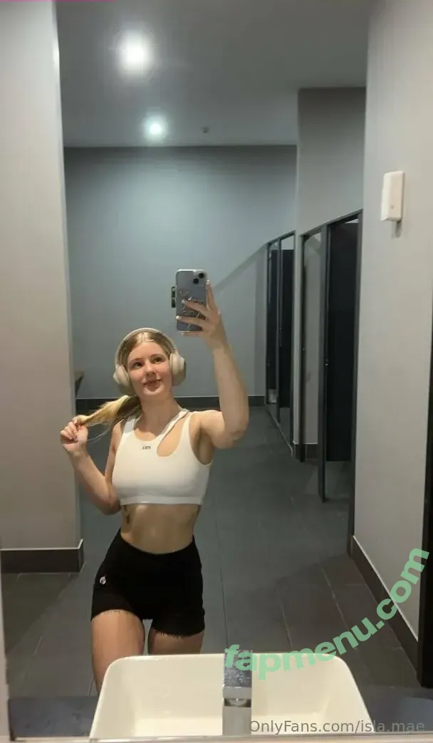 isla.mae nude photo #0006 (isla_mae_music)