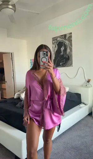isnotmena / ximena.saenzz nude photo #0005