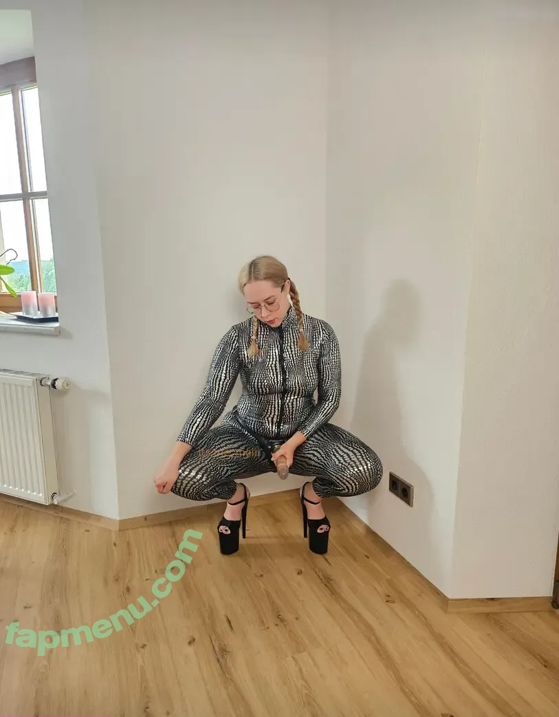 Its_me_melii nude photo #0511 (its.me_melii)
