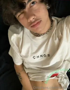 its.solo / itssoloyt nude photo #0004