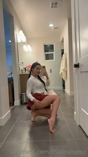 itsalinalopez / itsalinalopezofficial nude photo #0048