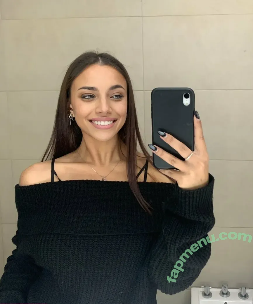 itsannabianchi nude photo #0005 (its_annabianchi)