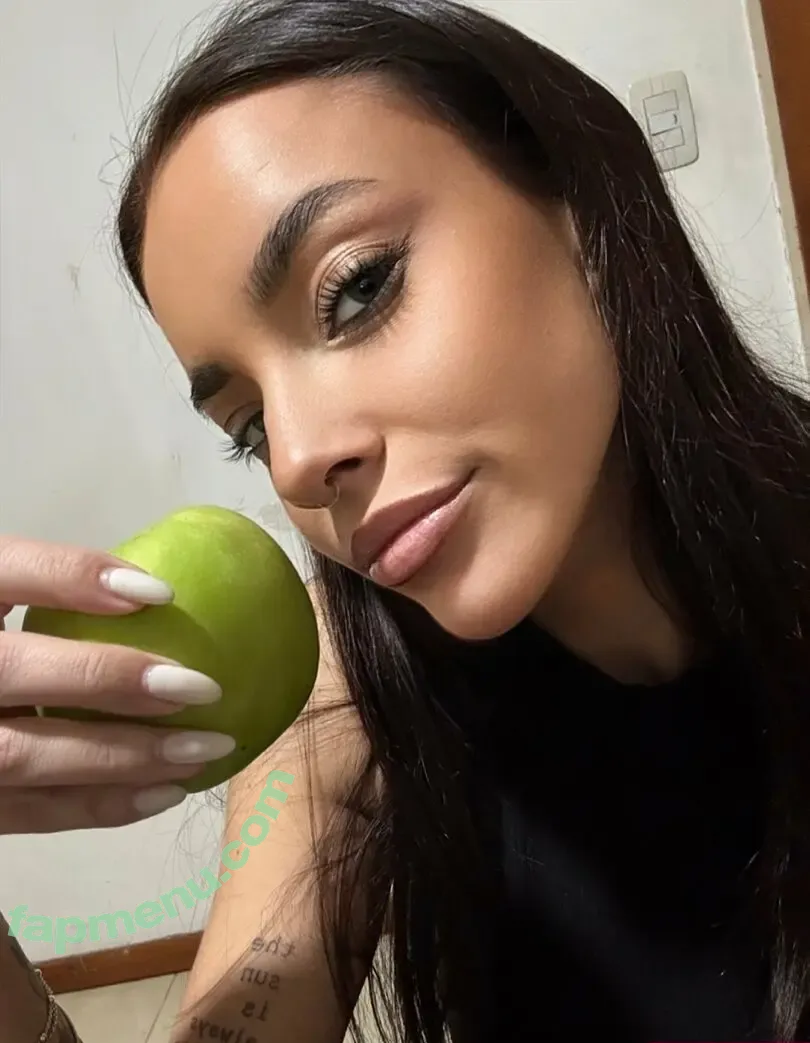 itsannabianchi nude photo #0013 (its_annabianchi)