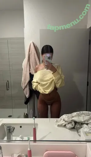 itsellableu / elllableu nude photo #0024