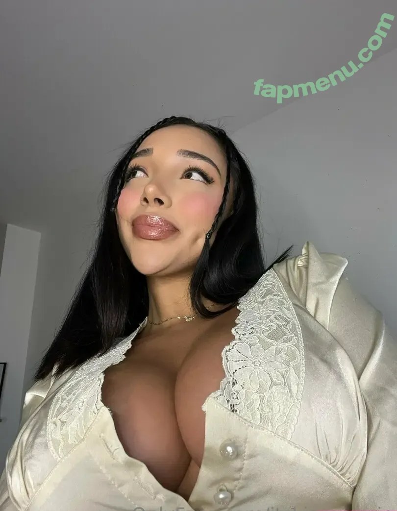 itskiaramarie nude photo #0185 (pwin.cess)