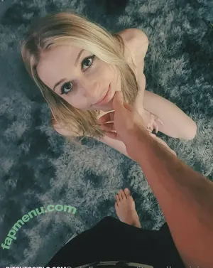  nude photo #0003