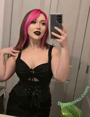 Itsqueenmanda nude photo #0070