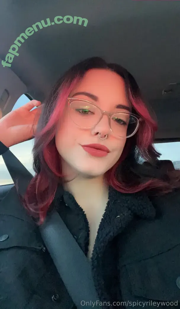 itsrileywoods nude photo #0010 (rileywoods.tv)