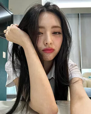 itzy.all.in.us / Shin Yu Na / Yuna ITZY / 유나 nude photo #0036