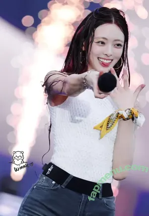 itzy.all.in.us / Shin Yu Na / Yuna ITZY / 유나 nude photo #0665